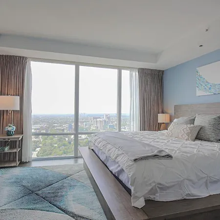 Luxury View In Toronto Downtown 3 Bedroom 2.5 Bathroom 1 Parking